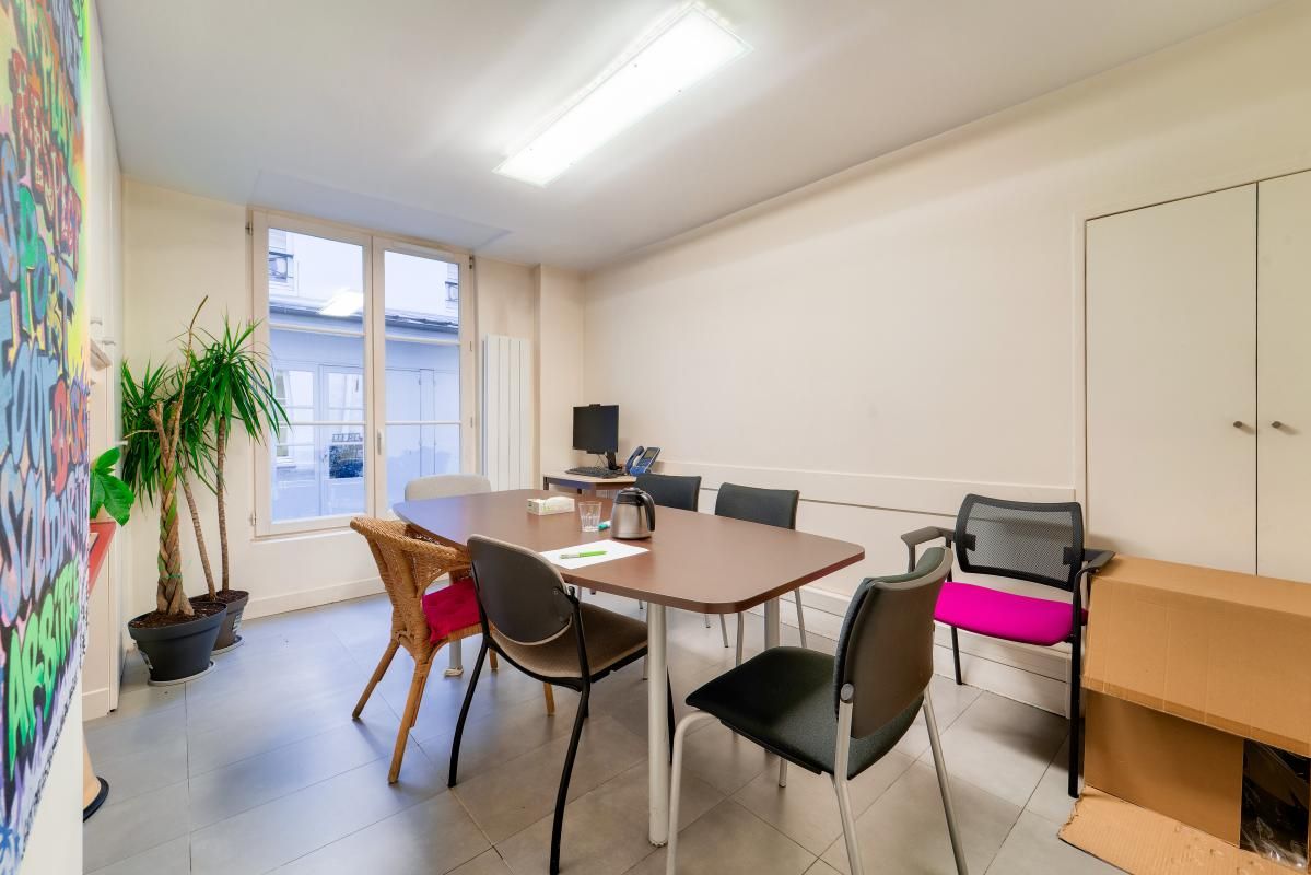 Vente bureaux 68 m² non divisibles