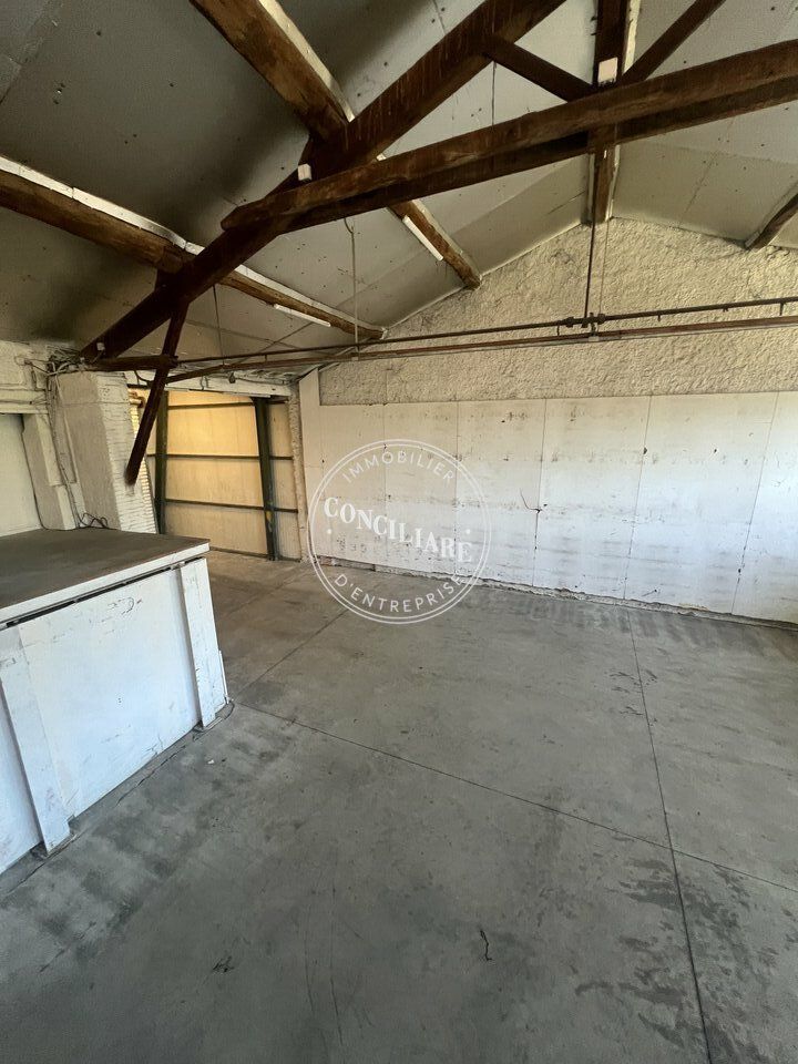 Location entrepot 588 m² non divisibles
