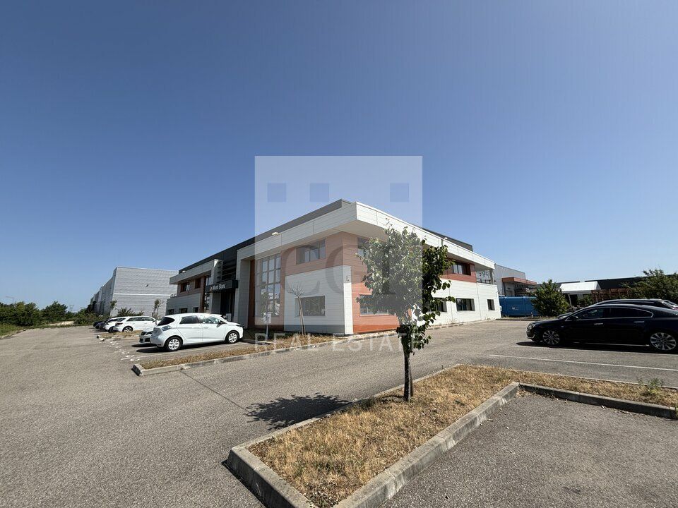 Vente local d''activites 3353 m² non divisibles