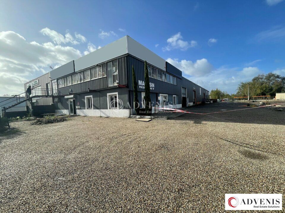 Location local d''activites 1120 m² non divisibles