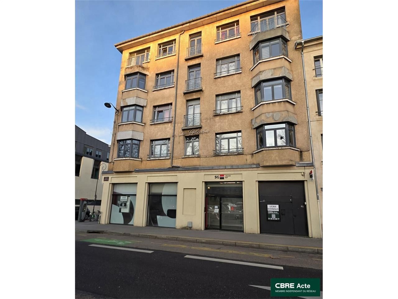 Location local commercial 140 m² non divisibles