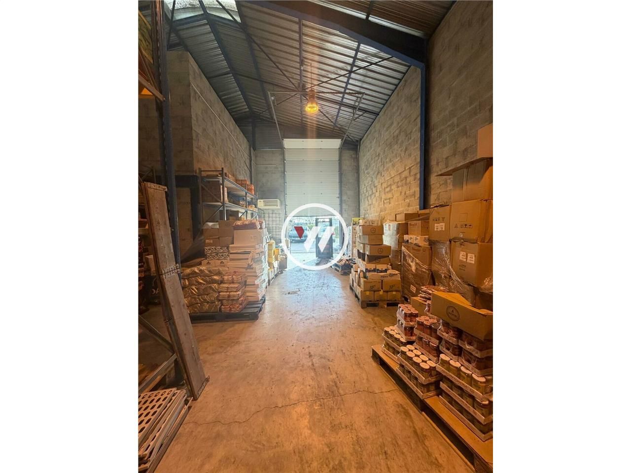 Location entrepot 223 m² non divisibles