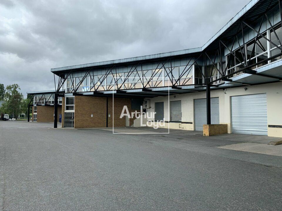 Location local d''activites 1410 m² non divisibles