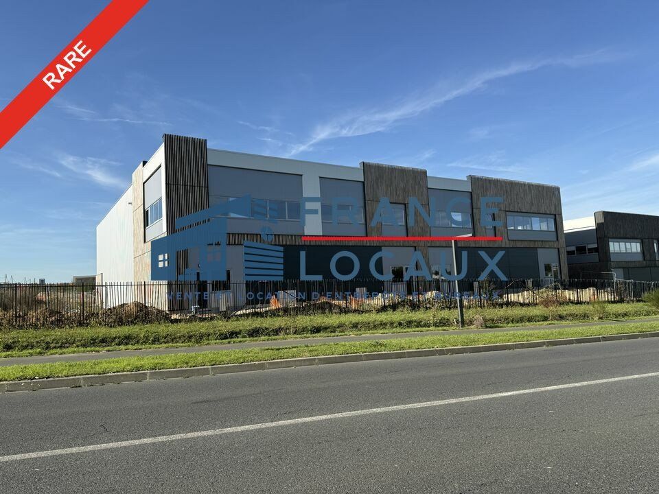 Vente local d''activites 443 m² non divisibles