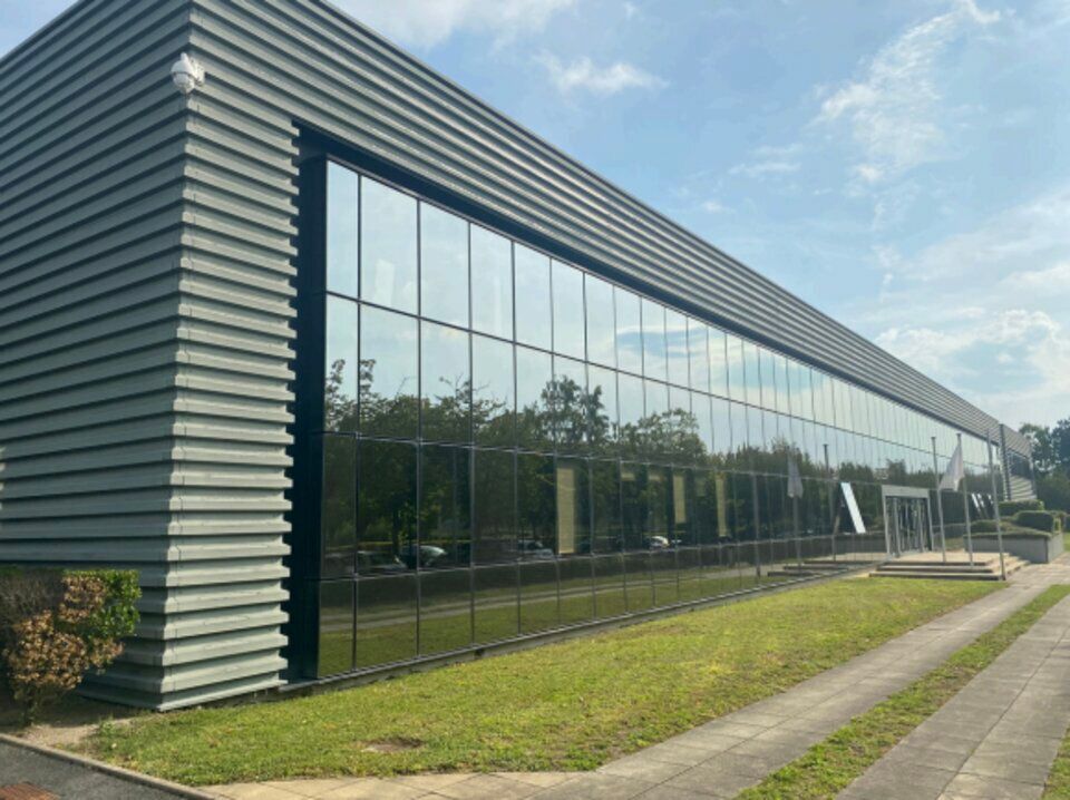 Vente local d''activites 4350 m² non divisibles