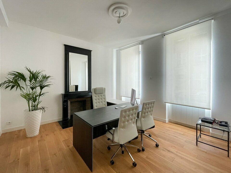 PLATEAU DE BUREAUX DE STANDING - IDEAL PROFESSIONS LIBERALES