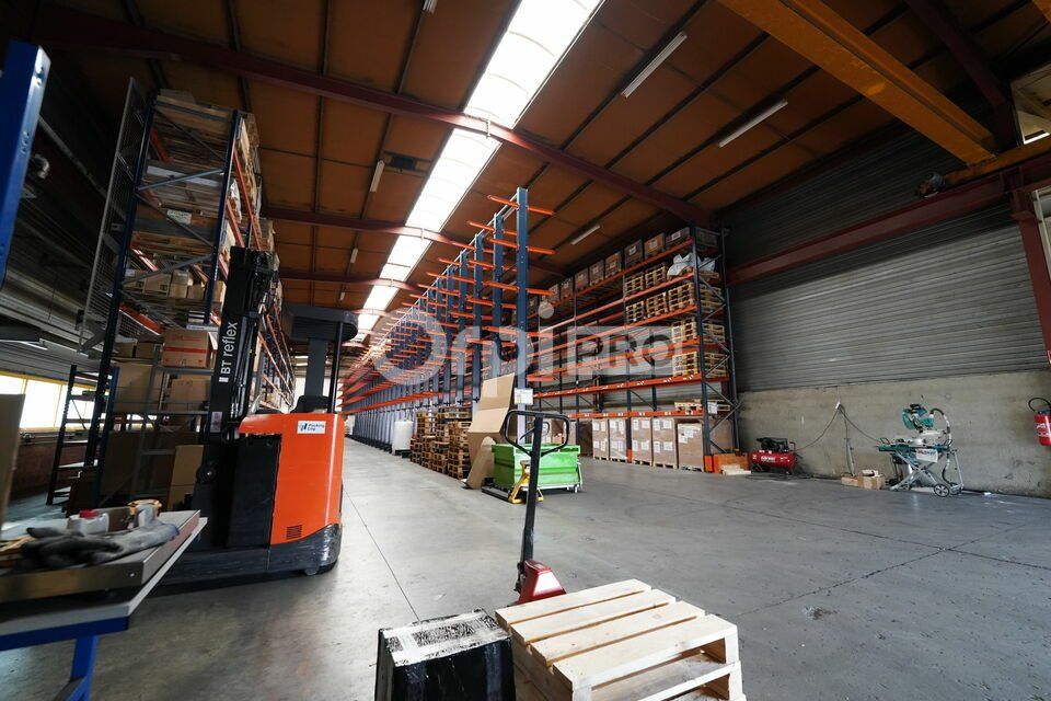 LOCAL D'ACTIVITE A LOUER - 1 910 m² - BELIGNEUX