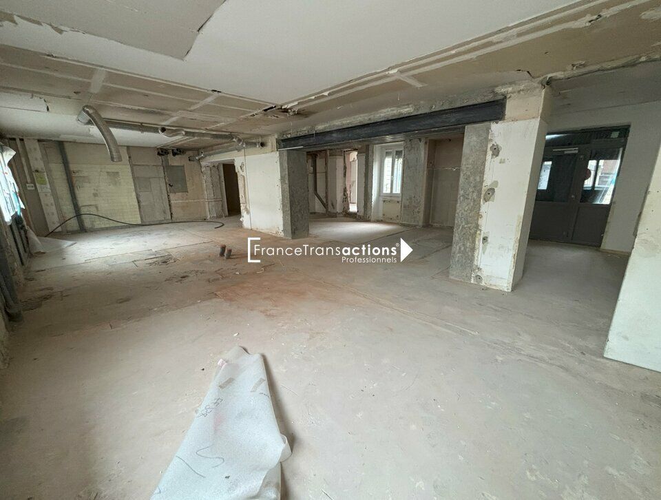 Location local commercial 187 m² divisibles à partir de 80 m²