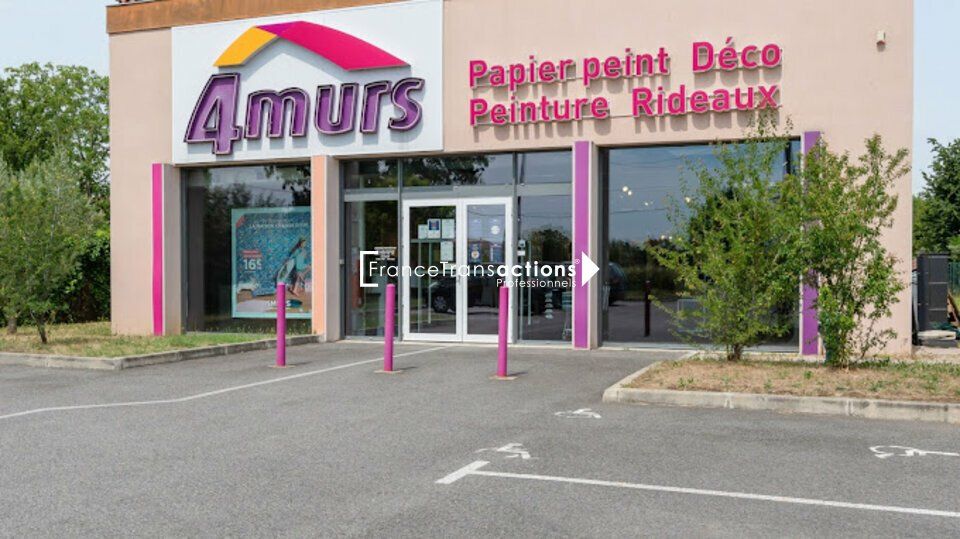 Location local commercial 663 m² non divisibles