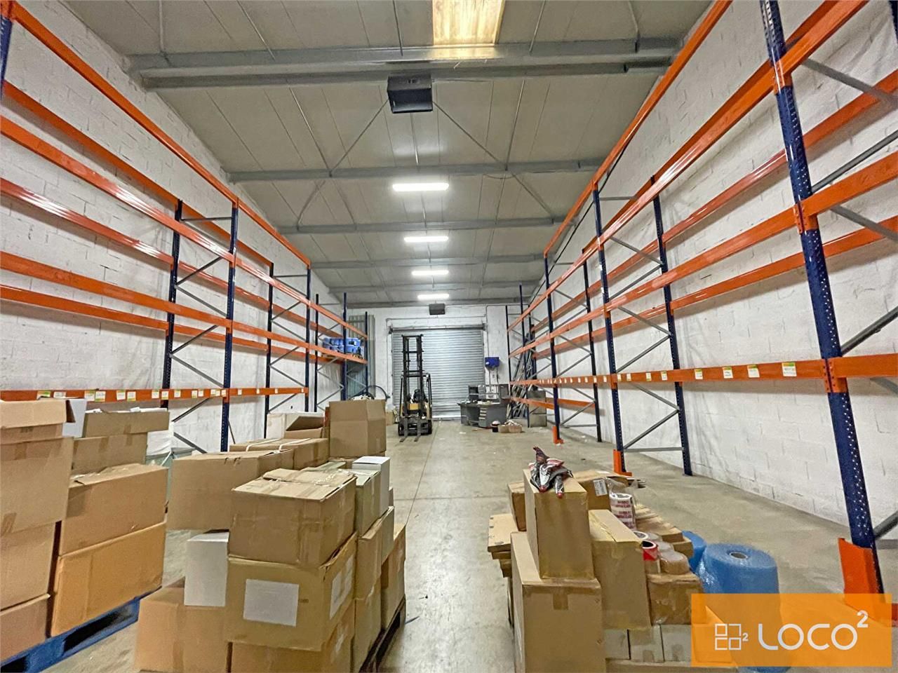 Location local commercial 235.00 m² à GRATENTOUR