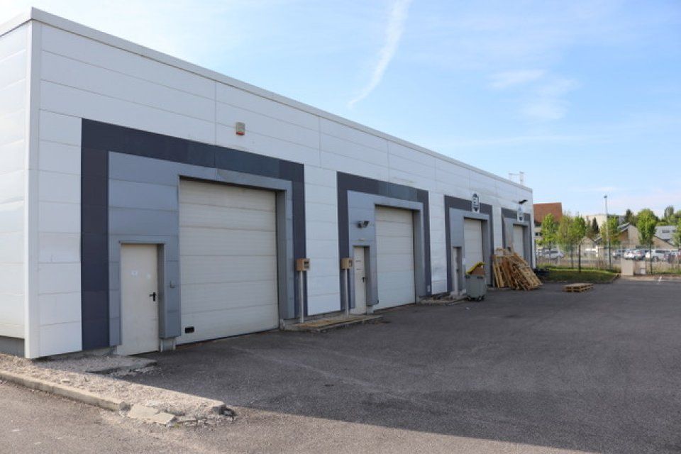 DIJON MAZEN SULLY - LOCAUX D'ACTIVITES - A LOUER