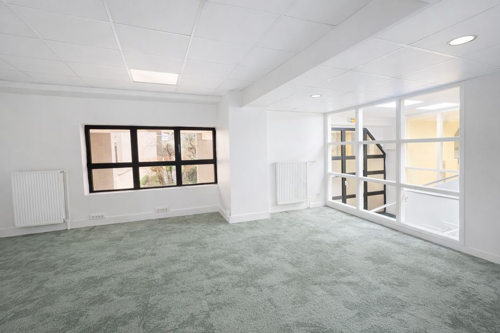 Location bureaux 500 m² non divisibles
