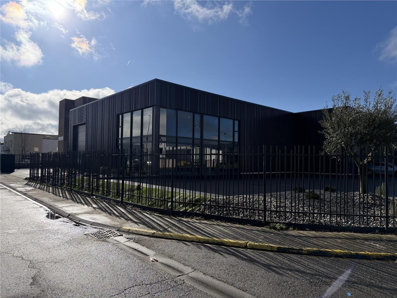 Location local 690 m² à Beauzelle