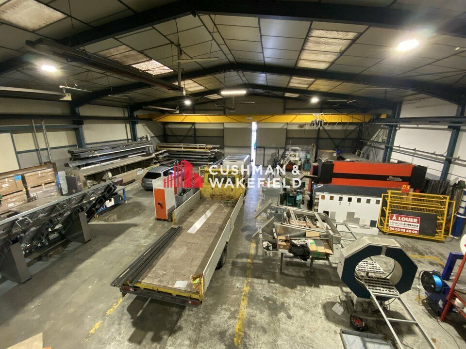 Location activité/entrepôt - 720 m²