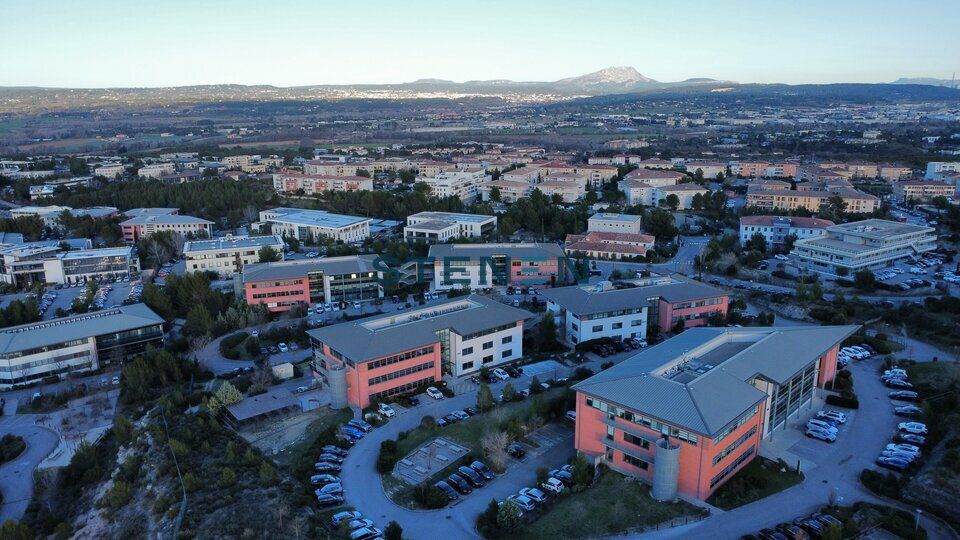 Location bureaux 187 m² non divisibles