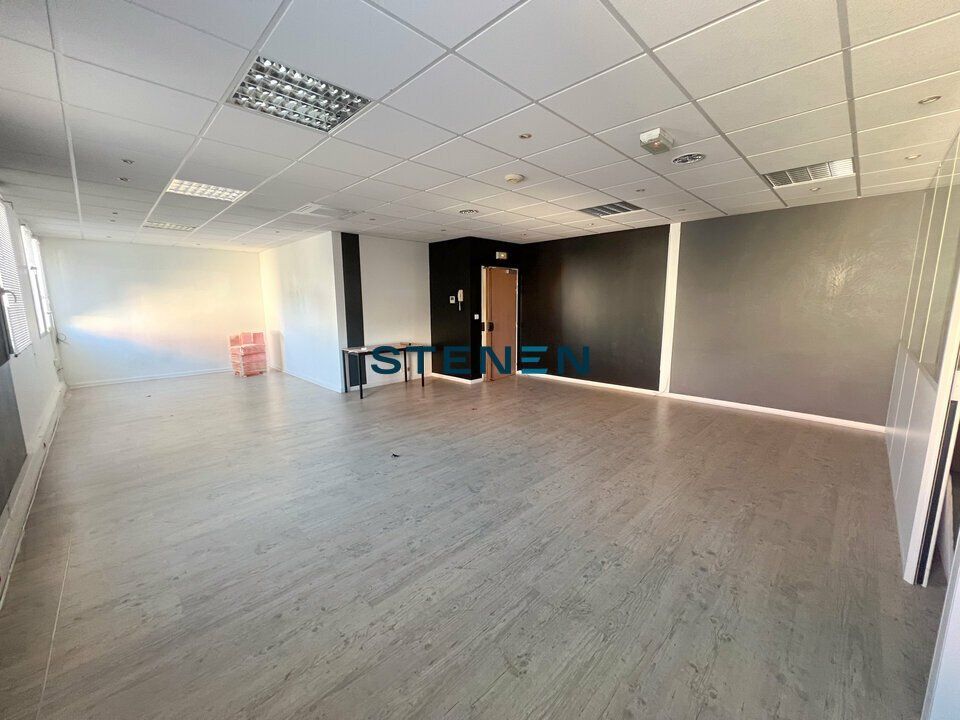 VENTE - BUREAUX - 90 m² - ÉGUILLES 