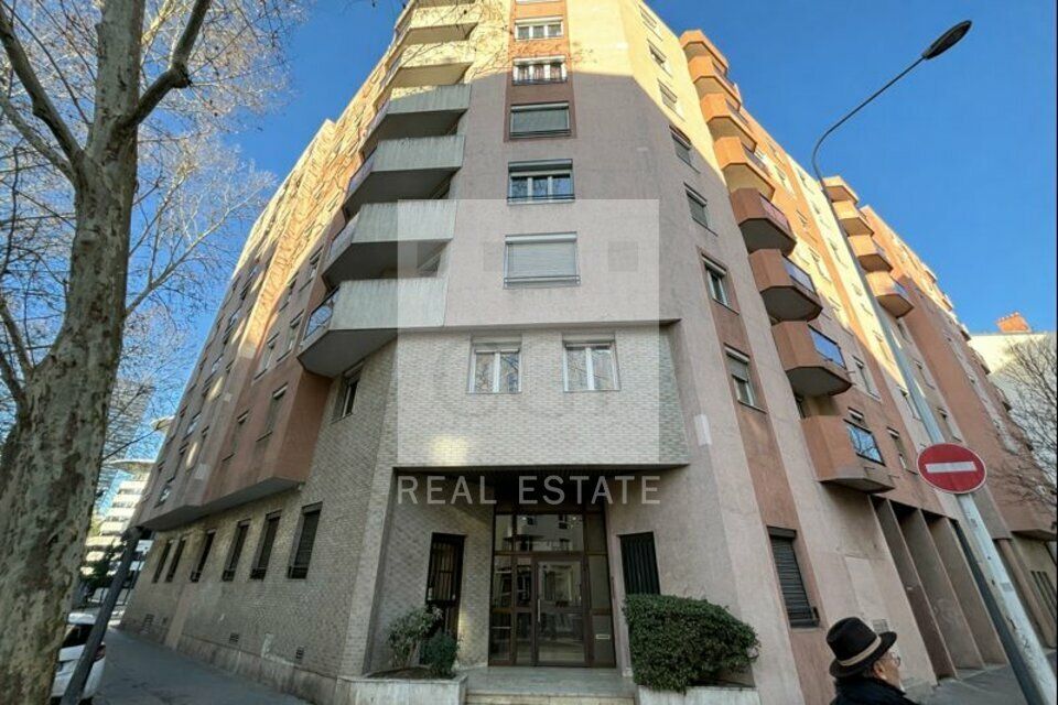 Location bureaux 200 m² non divisibles