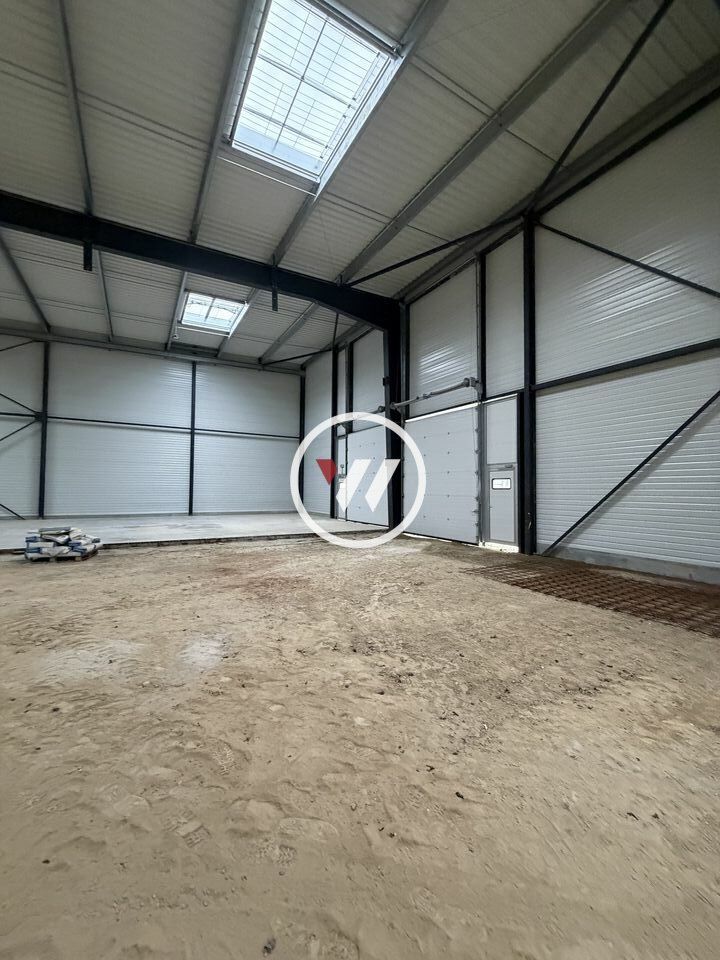 À VENDRE – CELLULE D'ACTIVITÉ À LOUVRES (95)