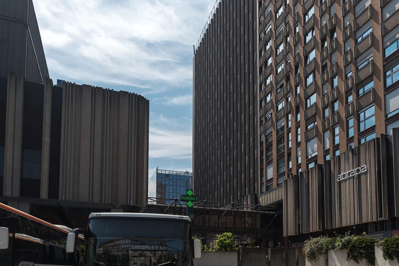 Regus_RegusStrasbourgTourEurope_Exterior_3