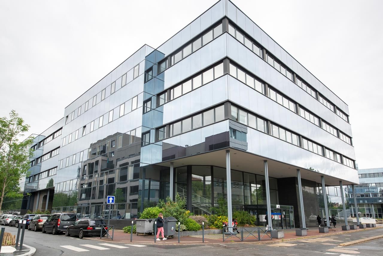 Stop & Work_CERGY_4079_Cergy_France_Exterior