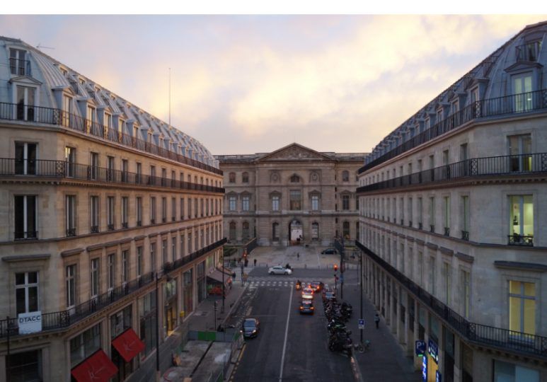 Location local commercial 314 m² à Paris