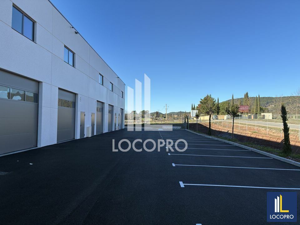 A LOUER - LOCAL D'ACTIVITÉS - 544 M2 - LA MOTTE