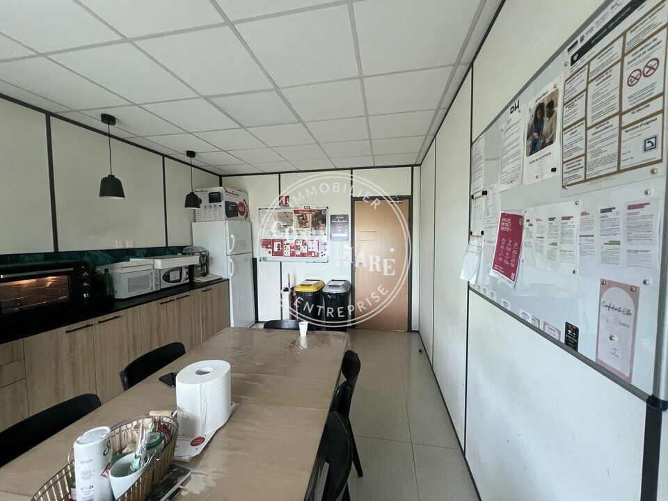 LOCATION LOCAL D'ACTIVITÉ MIXTE BUREAUX ET ENTREPOT 580M2 FLOURENS