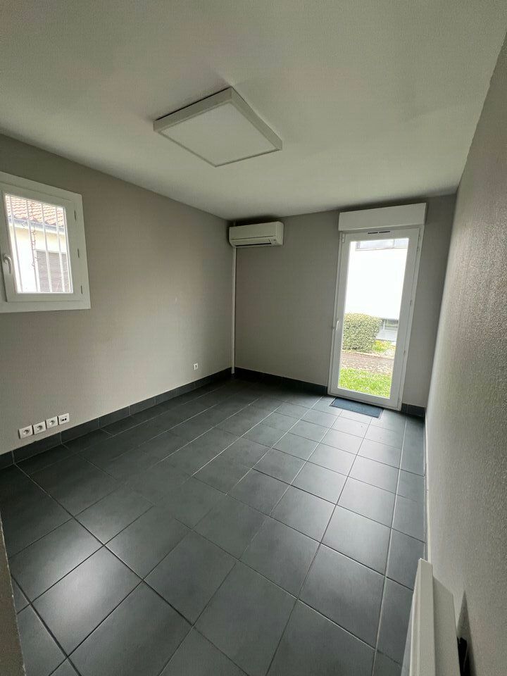 Location local commercial 120 m² non divisibles