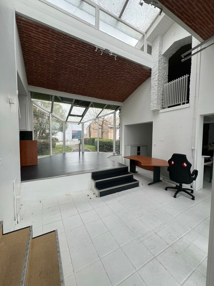 Location local commercial 120 m² divisibles à partir de 20 m²