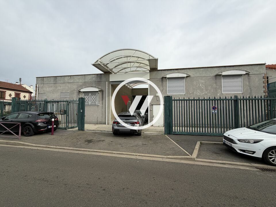 Location entrepot 758 m² non divisibles