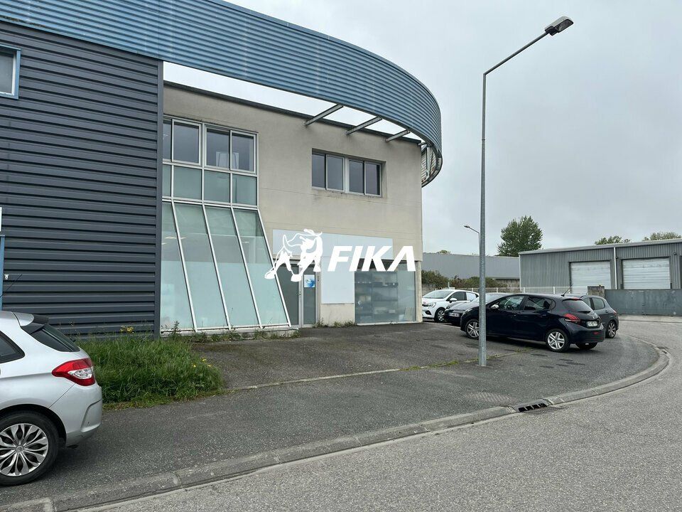 Vente local d''activites 486.82 m² non divisibles
