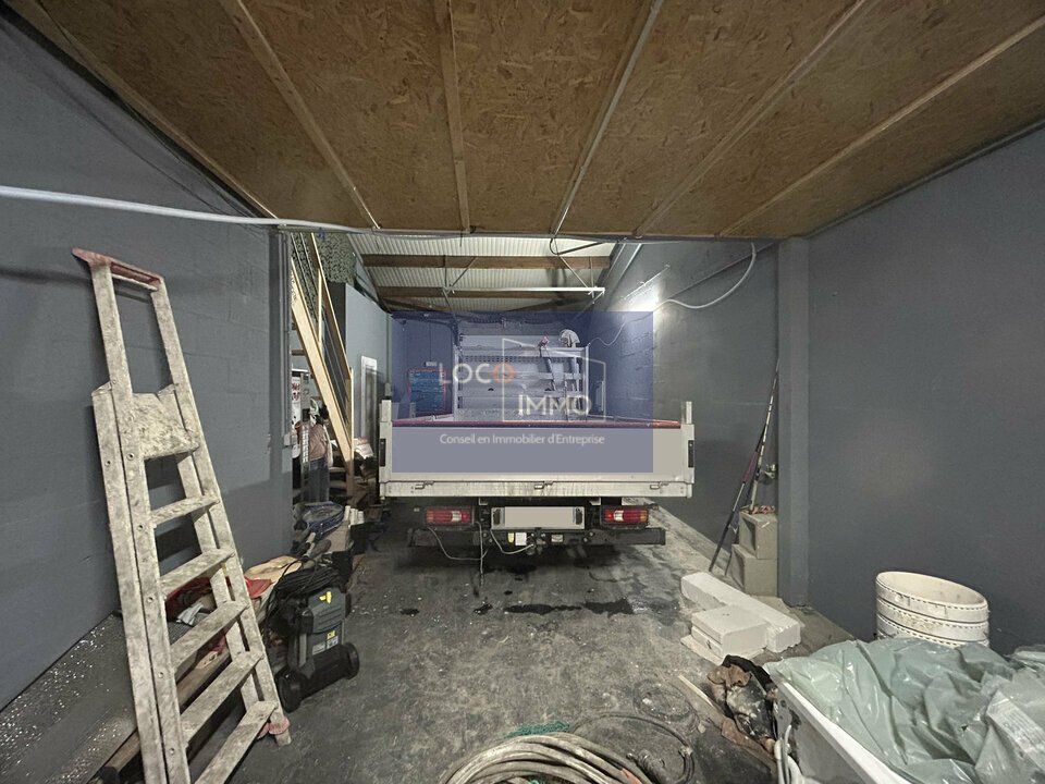 Location local d''activites 145 m² non divisibles
