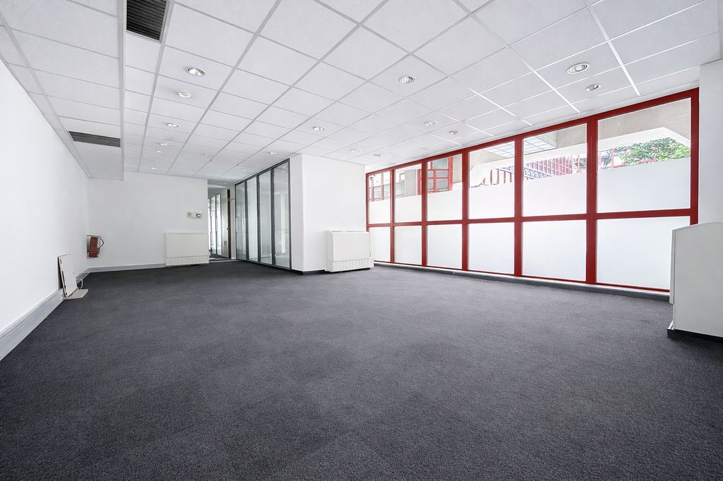 Location bureaux 1685 m² divisibles à partir de 168 m²
