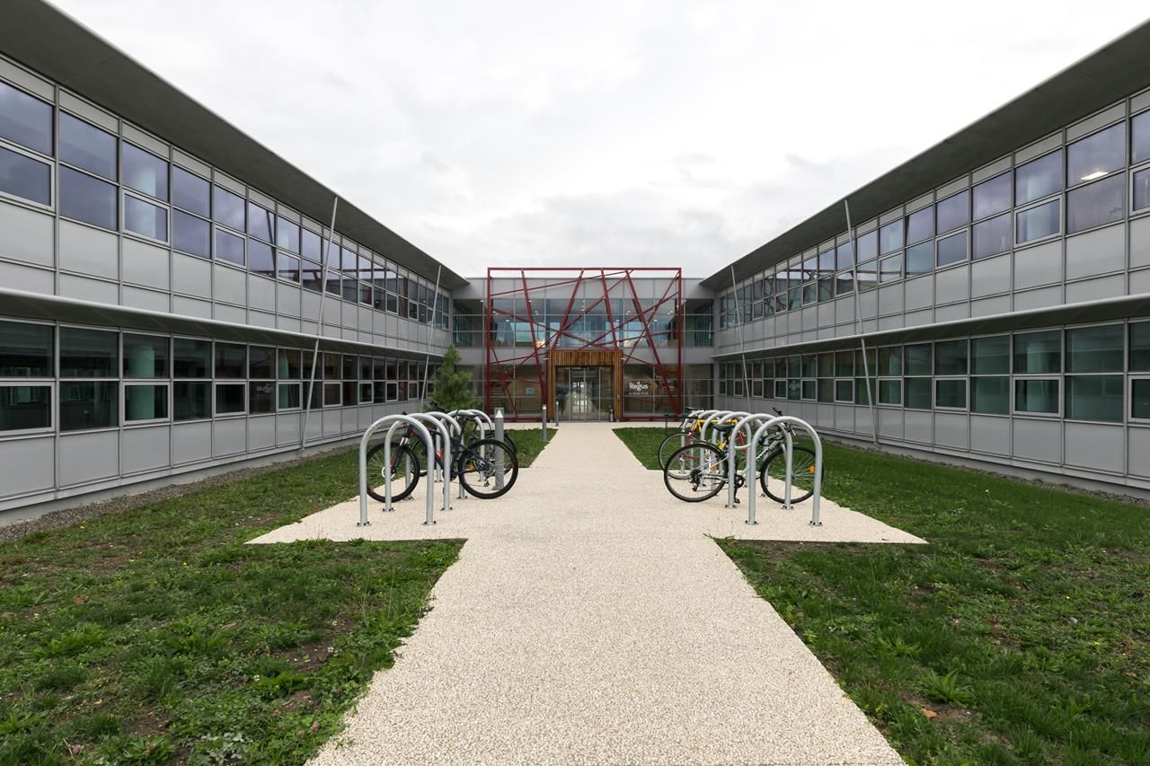 Regus_SaintMartin5172_MontbonnotValley_France_Exterior1