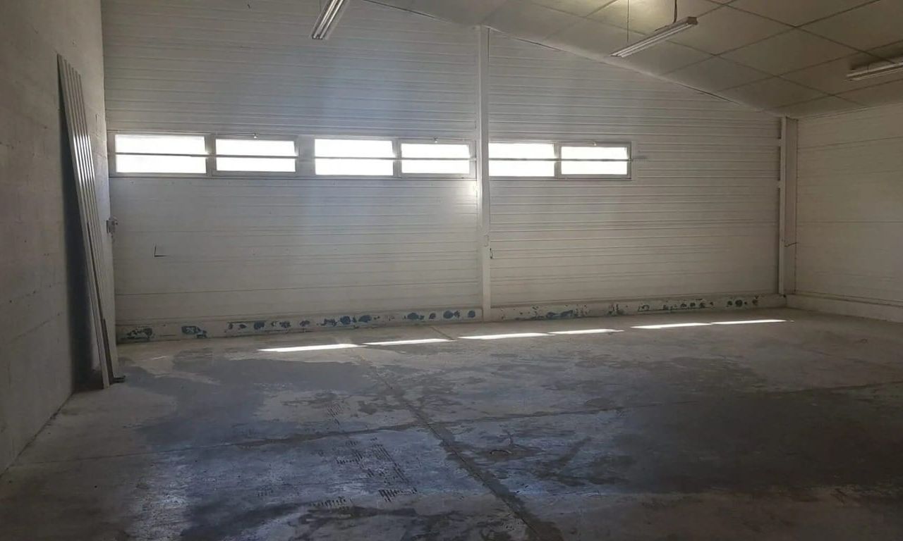 Location entrepôts 510 m² non divisibles