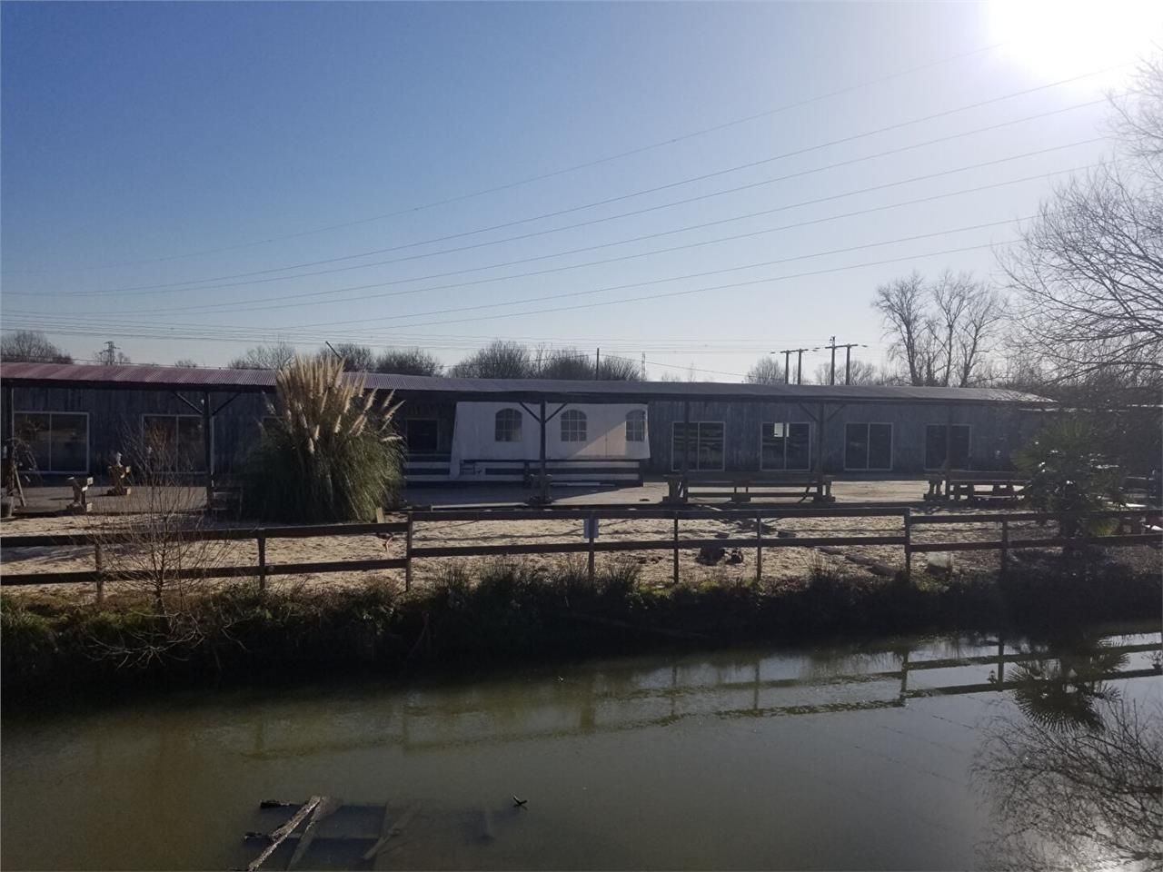 Entrepôt agricole à louer BRUGES