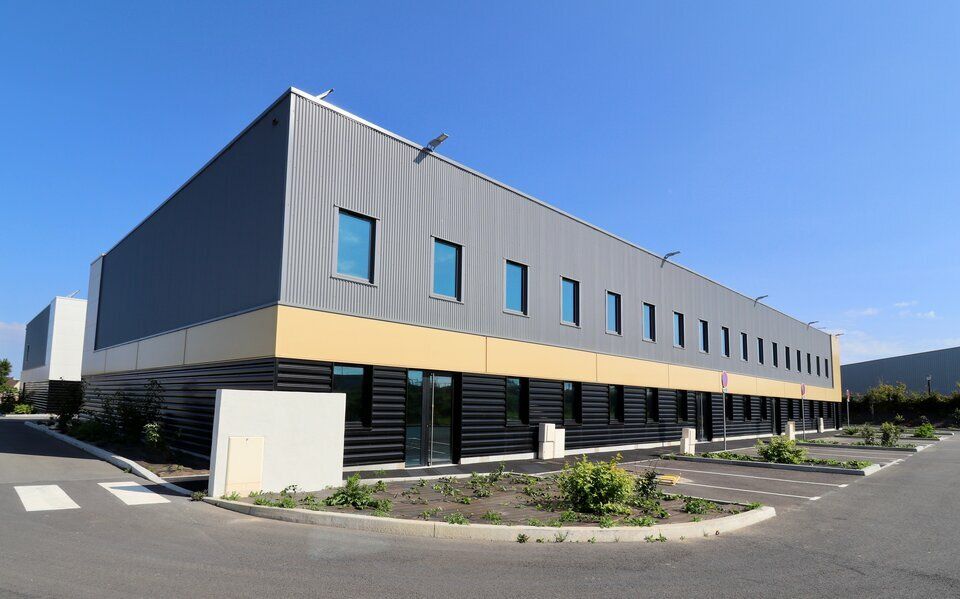 Vente local d''activites 310 m² non divisibles