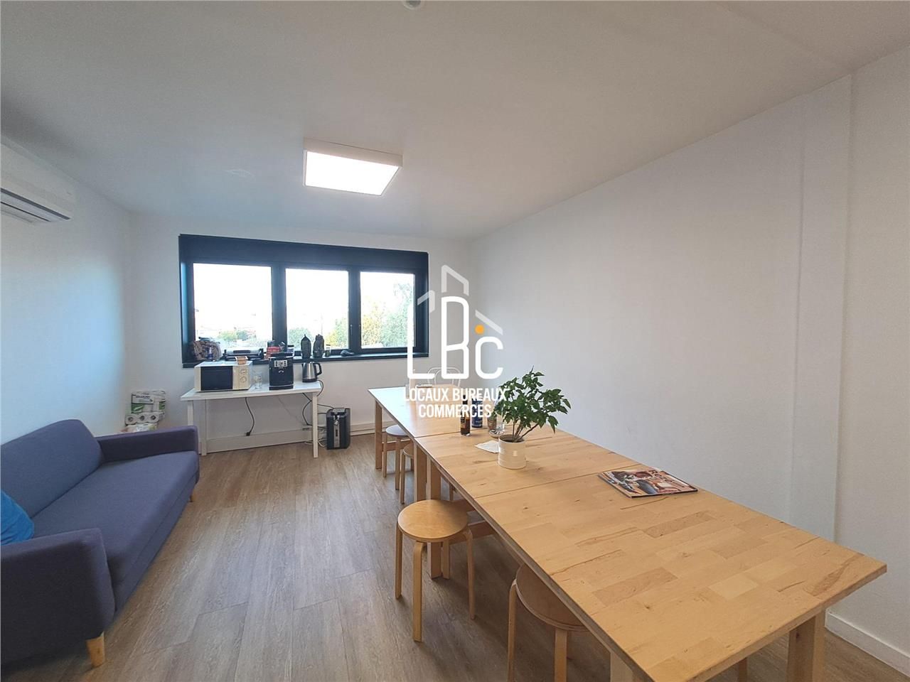 Location bureaux 122.00 m² à Rezé