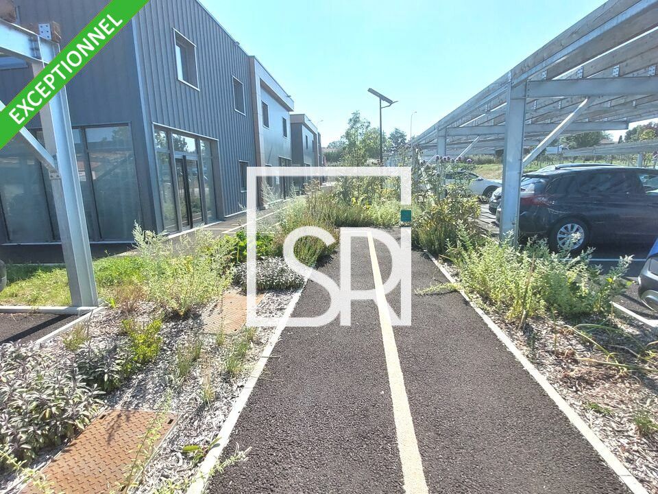 250 m² pour ce bureaux en vente à Pont du chateau