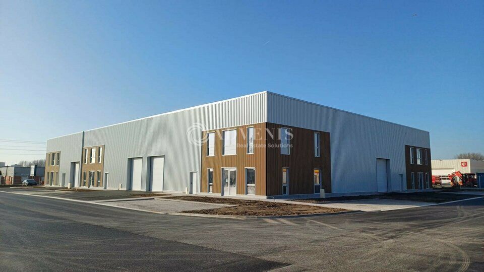 CALAIS | CELLULES D'ACTIVITES DE 422 M² A 8.795 M²