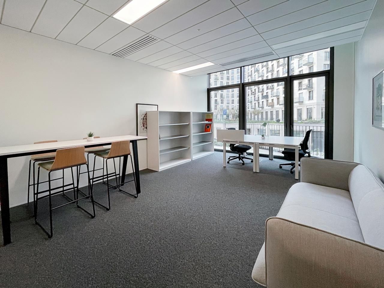Regus_RosaParks_Paris_France_Centre6638_Office4