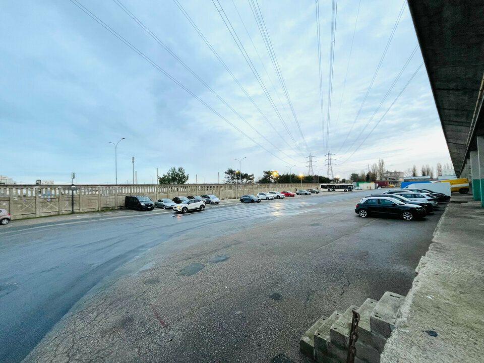 NOUVEAUTÉ - A LOUER ENTREPÔT DE 80 m2 + 40 m2 DE QUAI COUVERT - ZONE INDUSTRIELLE ET PORTUAIRE DU HAVRE