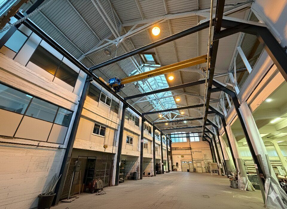 Location local d''activites 1800 m² non divisibles