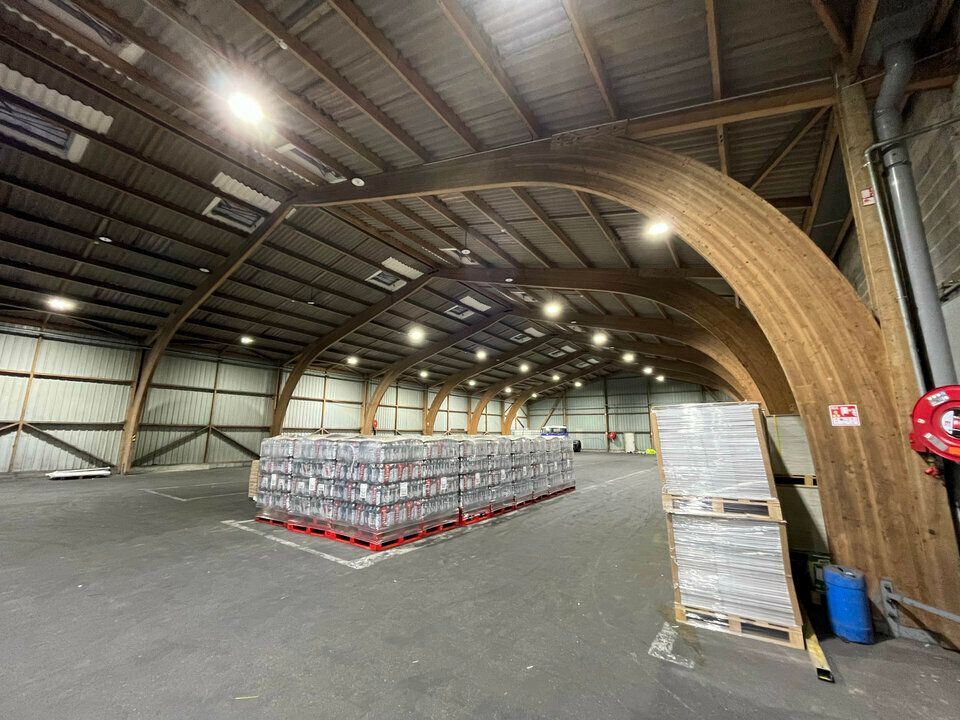 Location entrepot 2304 m² non divisibles