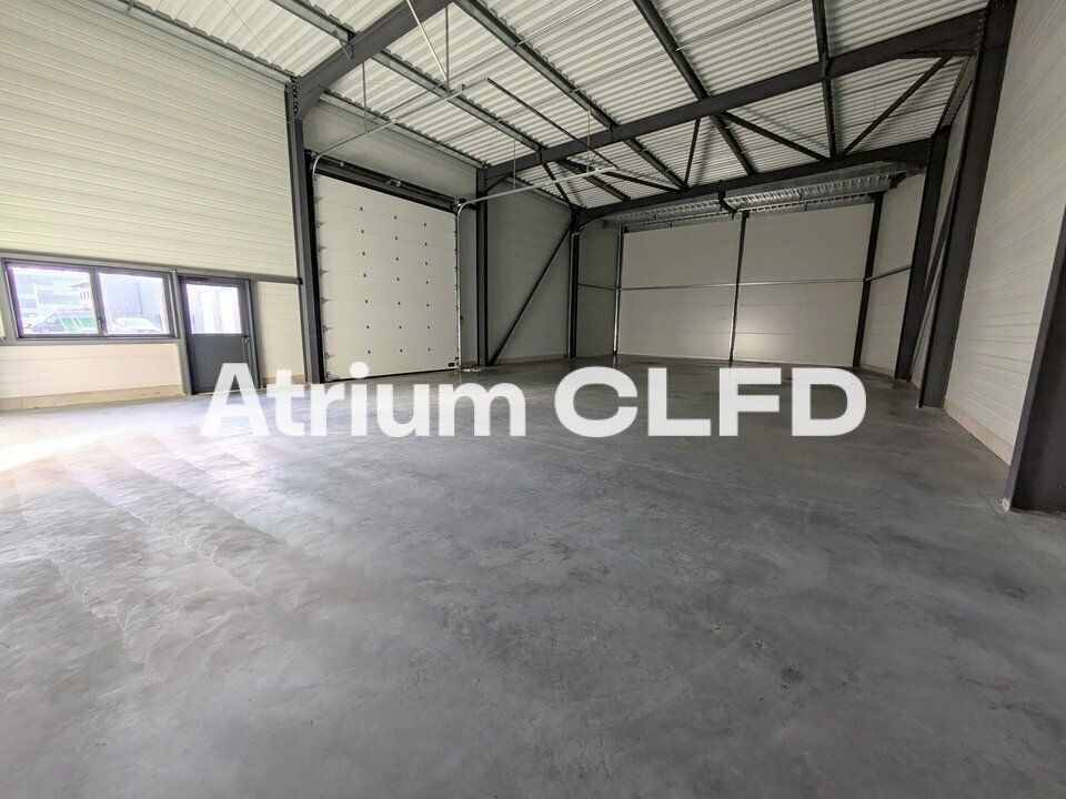 Location local d''activites 1397 m² divisibles à partir de 226 m²