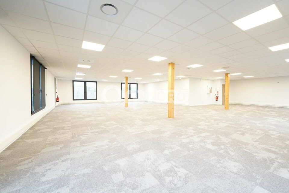 BUREAUX A LOUER - 293 m² - SAINTE FOY LES LYON