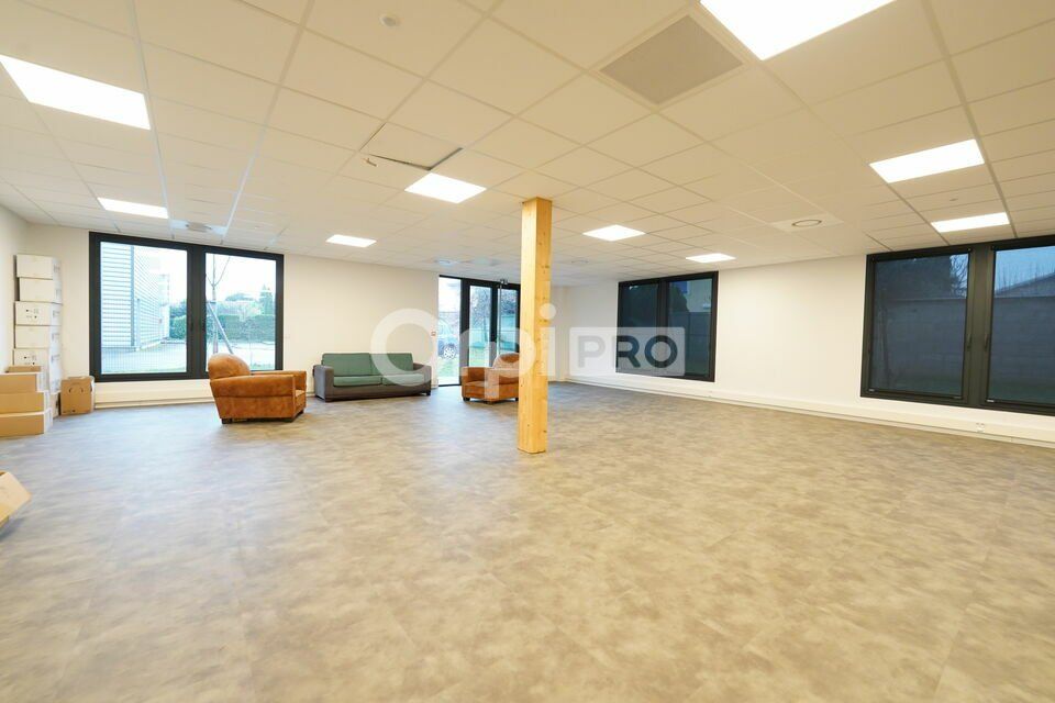 BUREAUX A LOUER - 164 m² - SAINTE FOY LES LYON