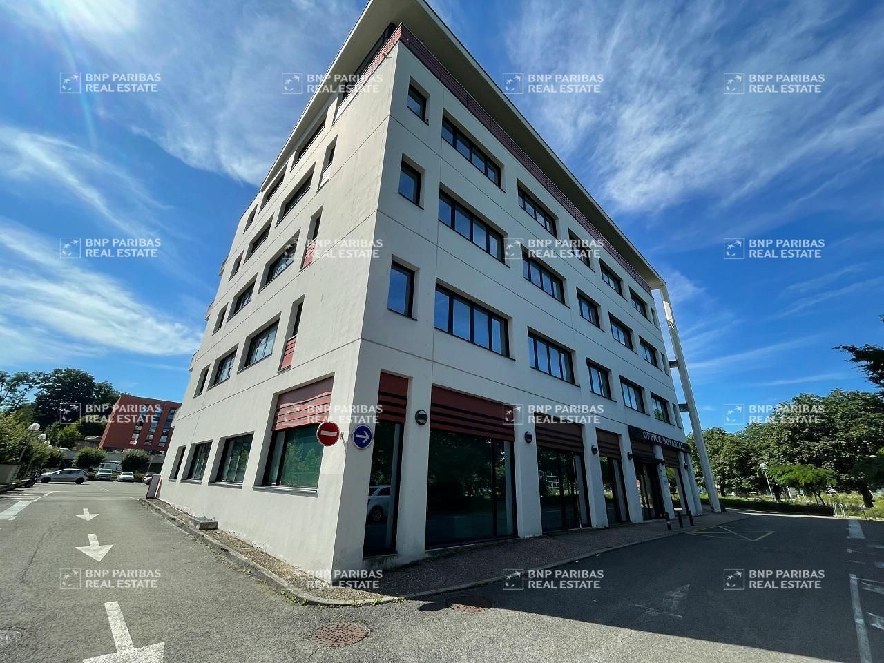 1106 m² pour ce bureaux en location à Besançon