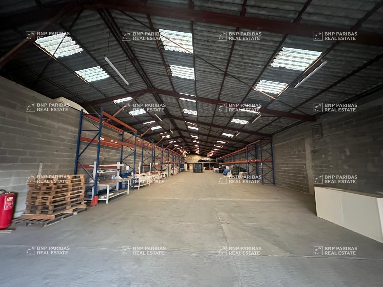 800 m² pour ce activité en location à Esvres-sur-indre