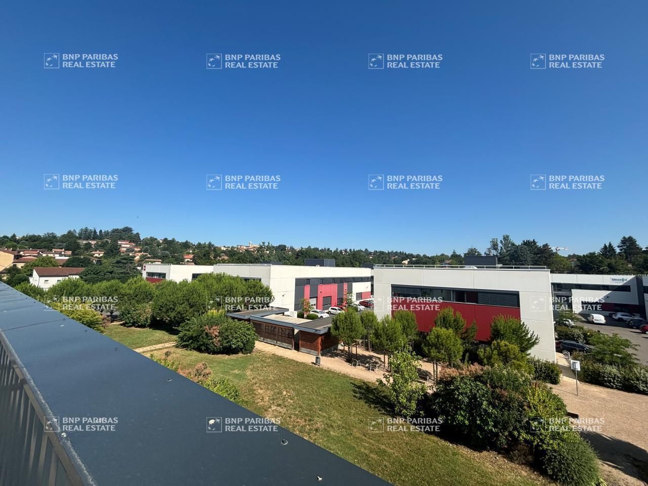 2964 m² pour ce bureaux en location à Dardilly